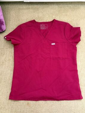 FIGS Women’s Deep Cranberry Scrub Top